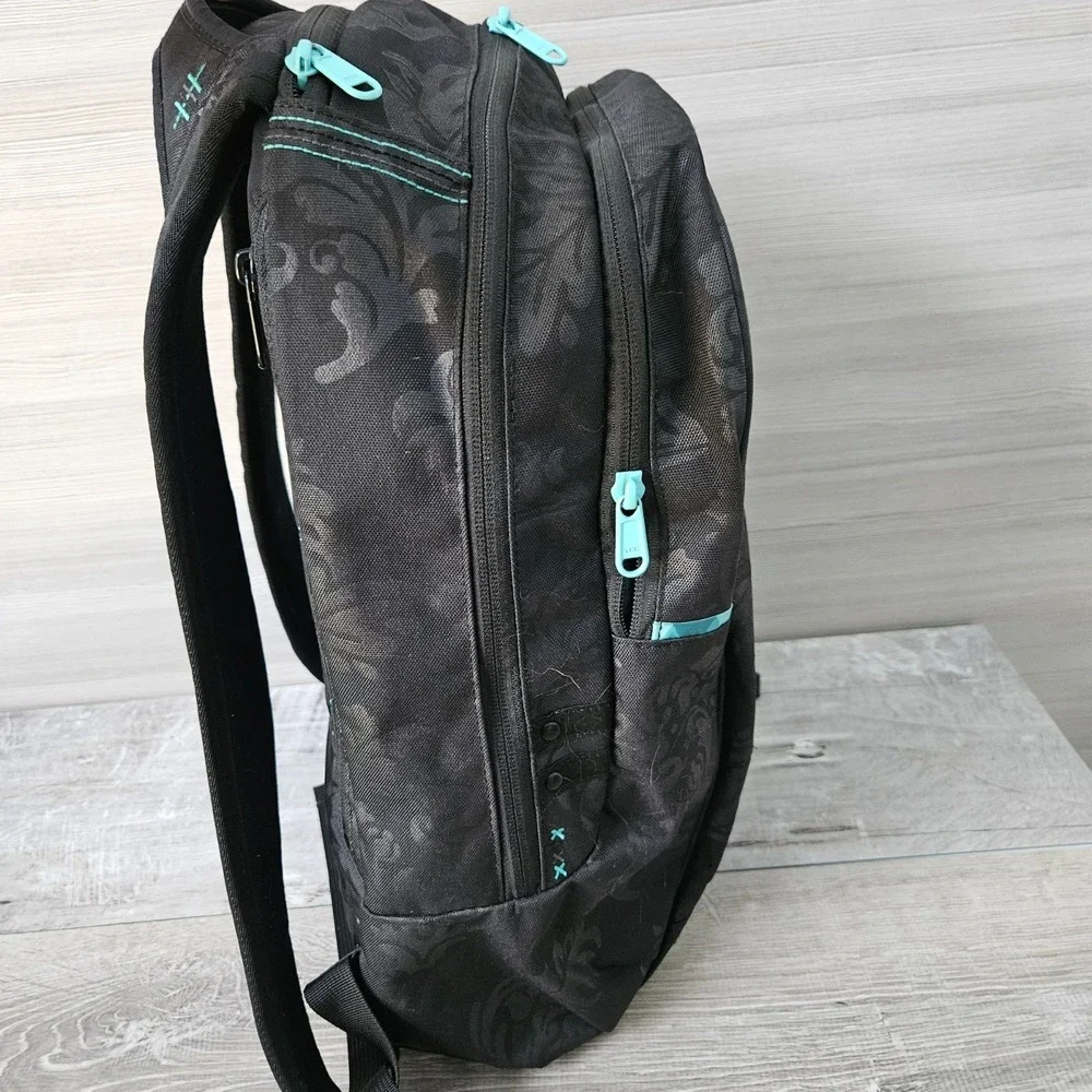 Dakine Zuri 25 L Flourish Backpack Bag School Travel Hike Camp City Laptop